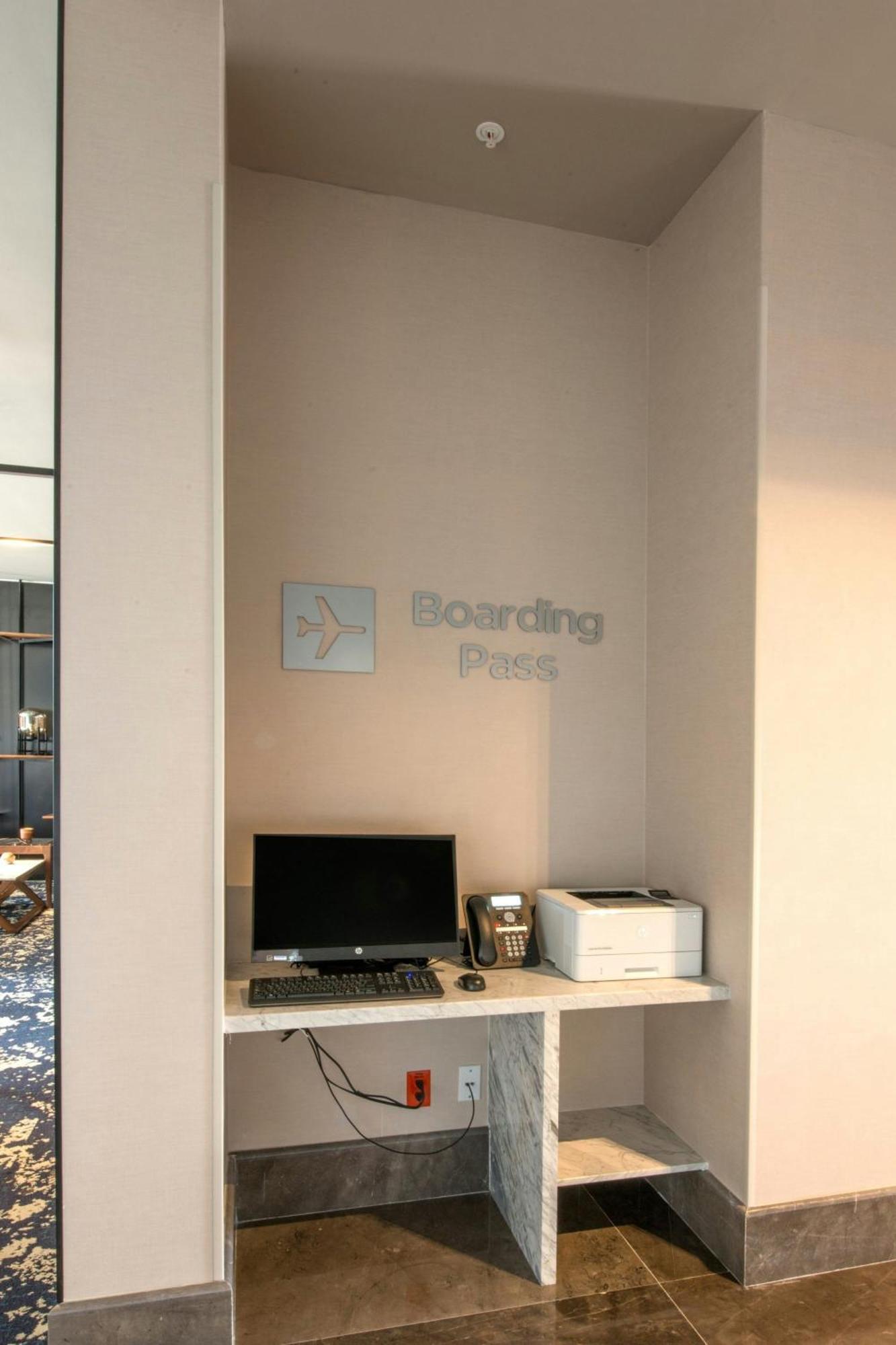 Courtyard By Marriott San Luis Potosi, Los Lagos Dış mekan fotoğraf
