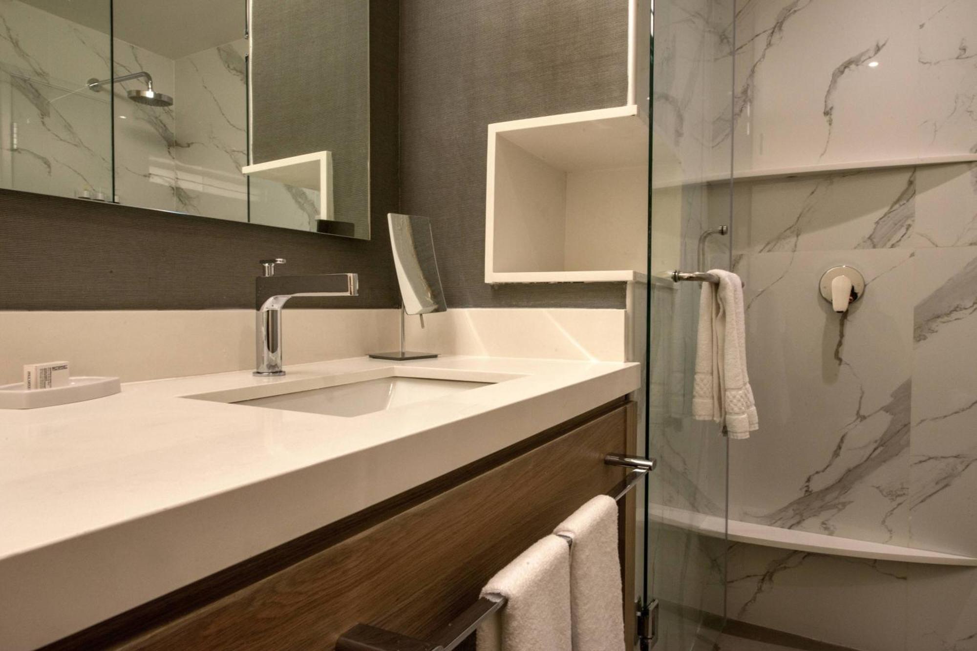 Courtyard By Marriott San Luis Potosi, Los Lagos Dış mekan fotoğraf