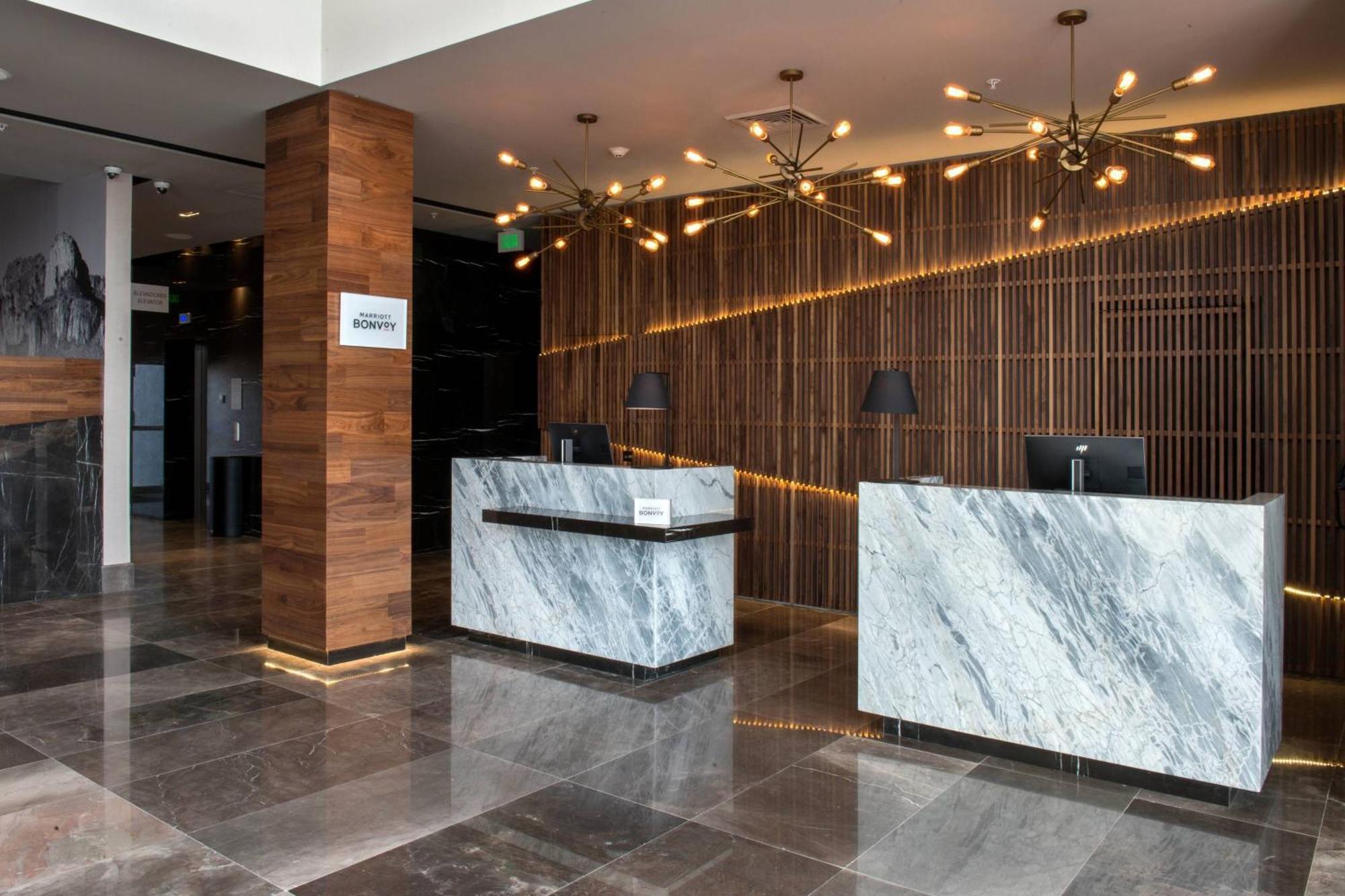 Courtyard By Marriott San Luis Potosi, Los Lagos Dış mekan fotoğraf