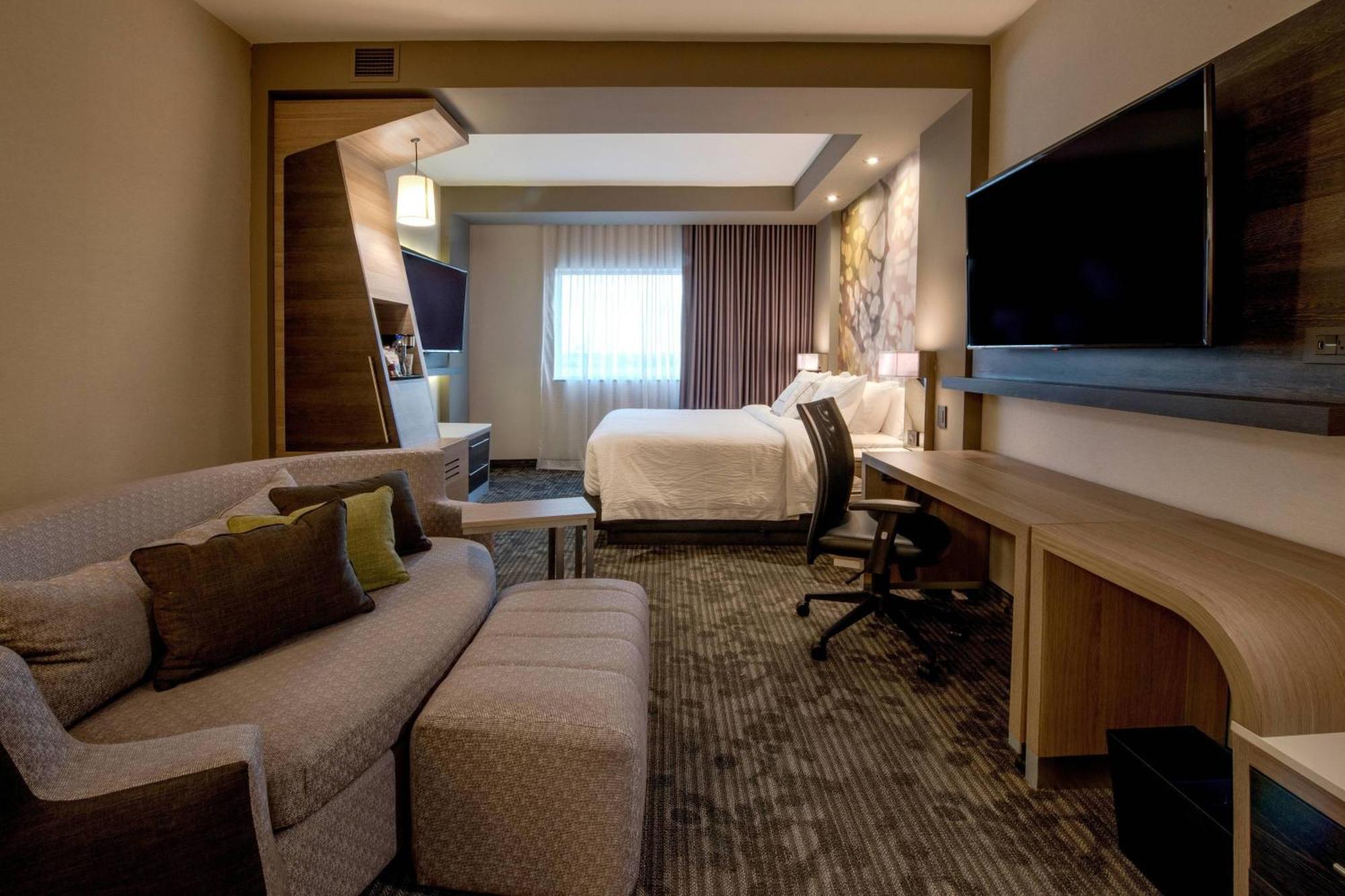 Courtyard By Marriott San Luis Potosi, Los Lagos Dış mekan fotoğraf