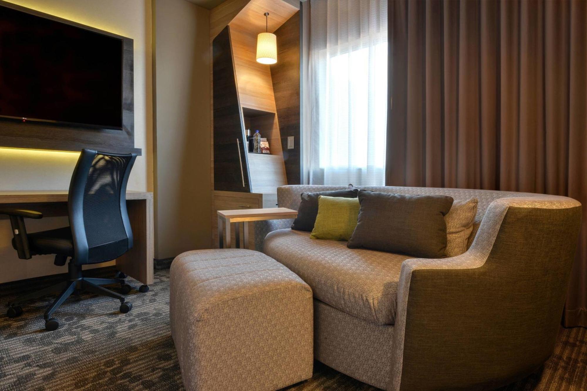 Courtyard By Marriott San Luis Potosi, Los Lagos Dış mekan fotoğraf